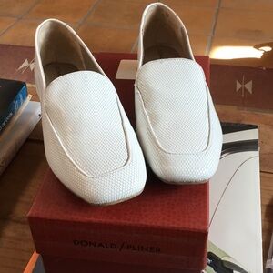 GUC Donald Pliner Off White Tech Shine Loafers